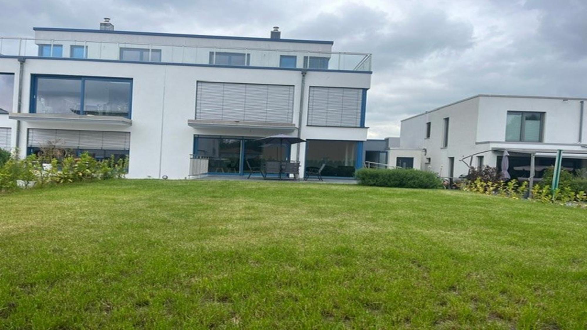 Moderne Ferienwohnung Sonnenbuehl Singen Exteriör bild